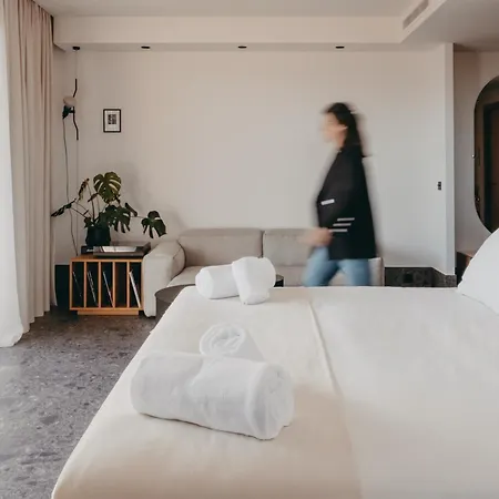 מלון Moderne