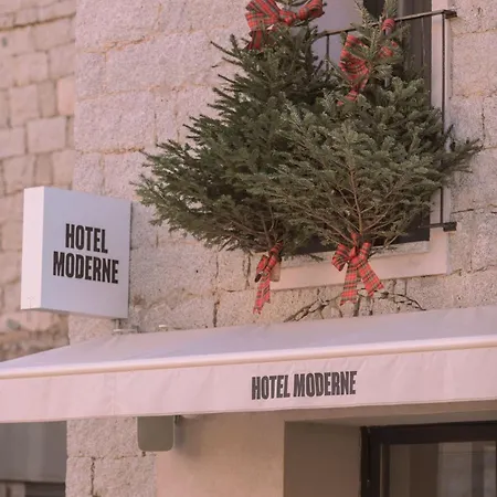Hotel Moderne 4*