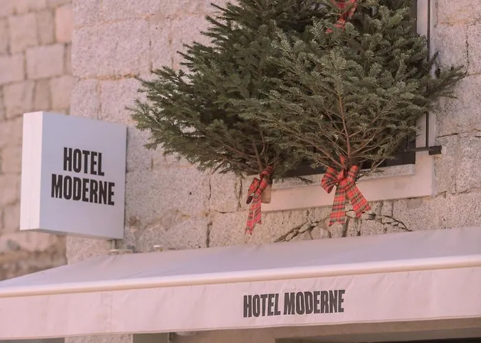 מלון Moderne 4*