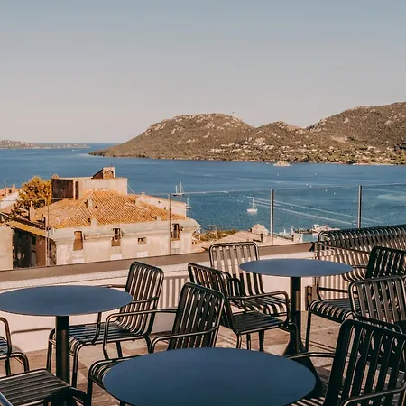 Moderne Hotel 4*