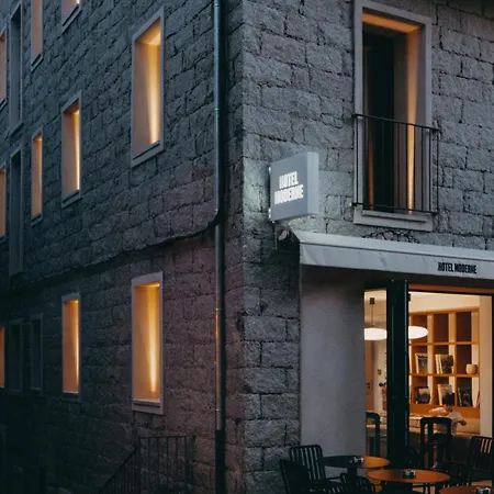 Hotel Moderne 4*