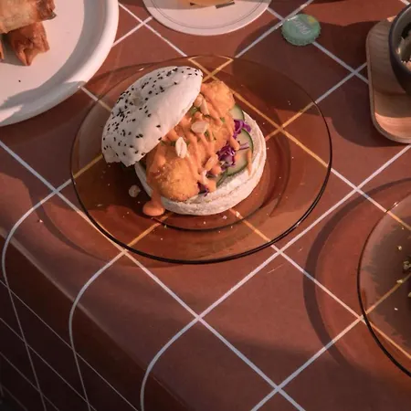 Moderne ホテル 4*