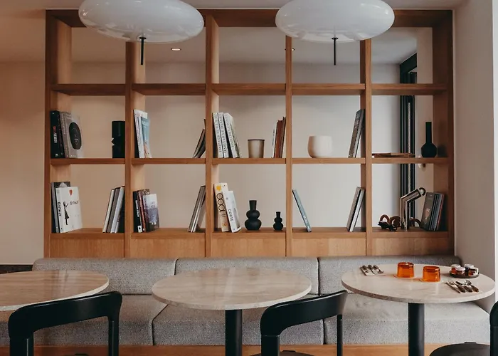 Moderne 4* פורטו-וישיו